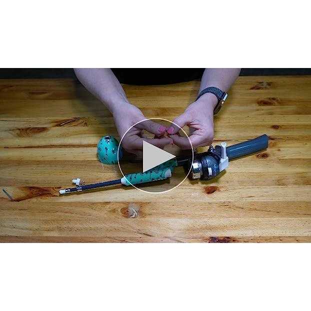 Tangle Free Retractable Fishing Pole Toy F96927