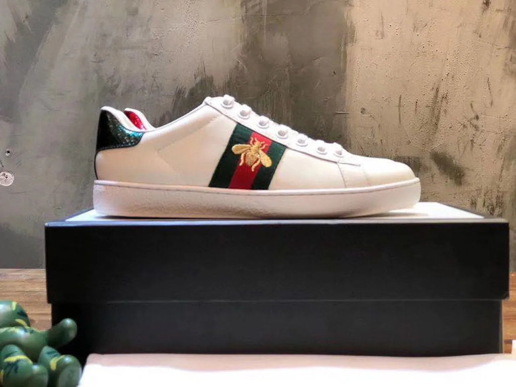 White Calfskin Leather Sneakers O891