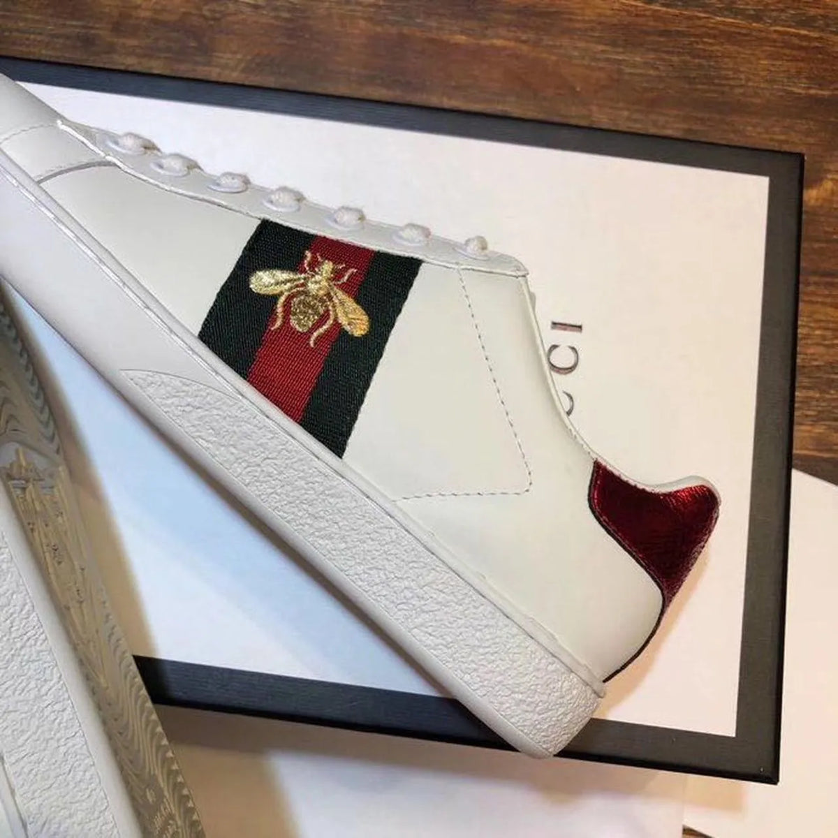 White Calfskin Leather Sneakers O891