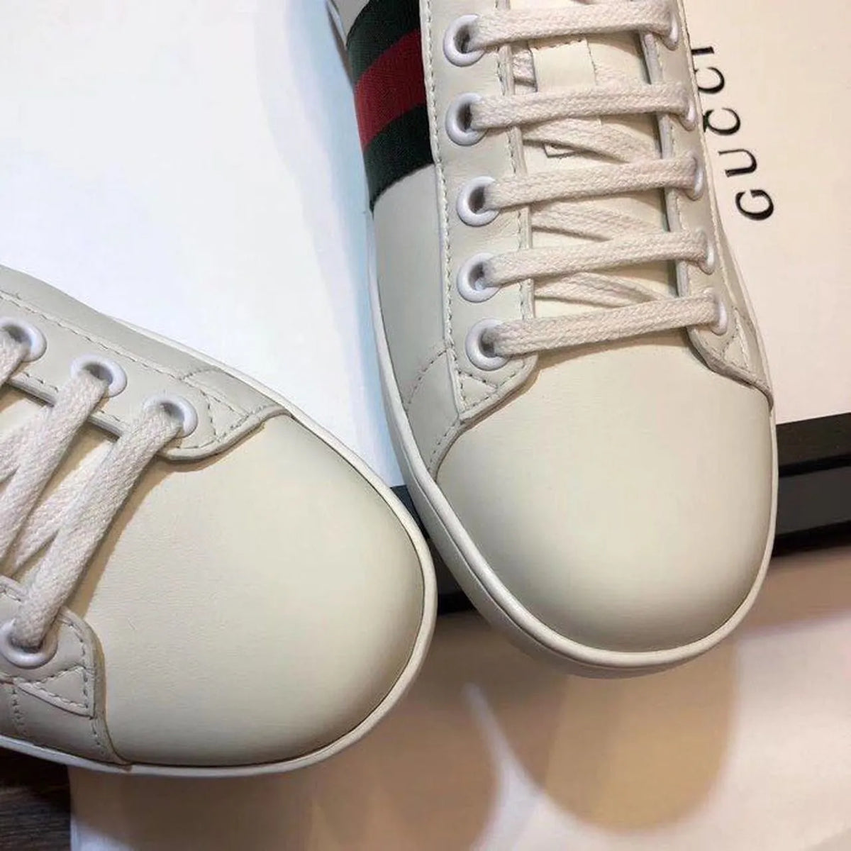 White Calfskin Leather Sneakers O891