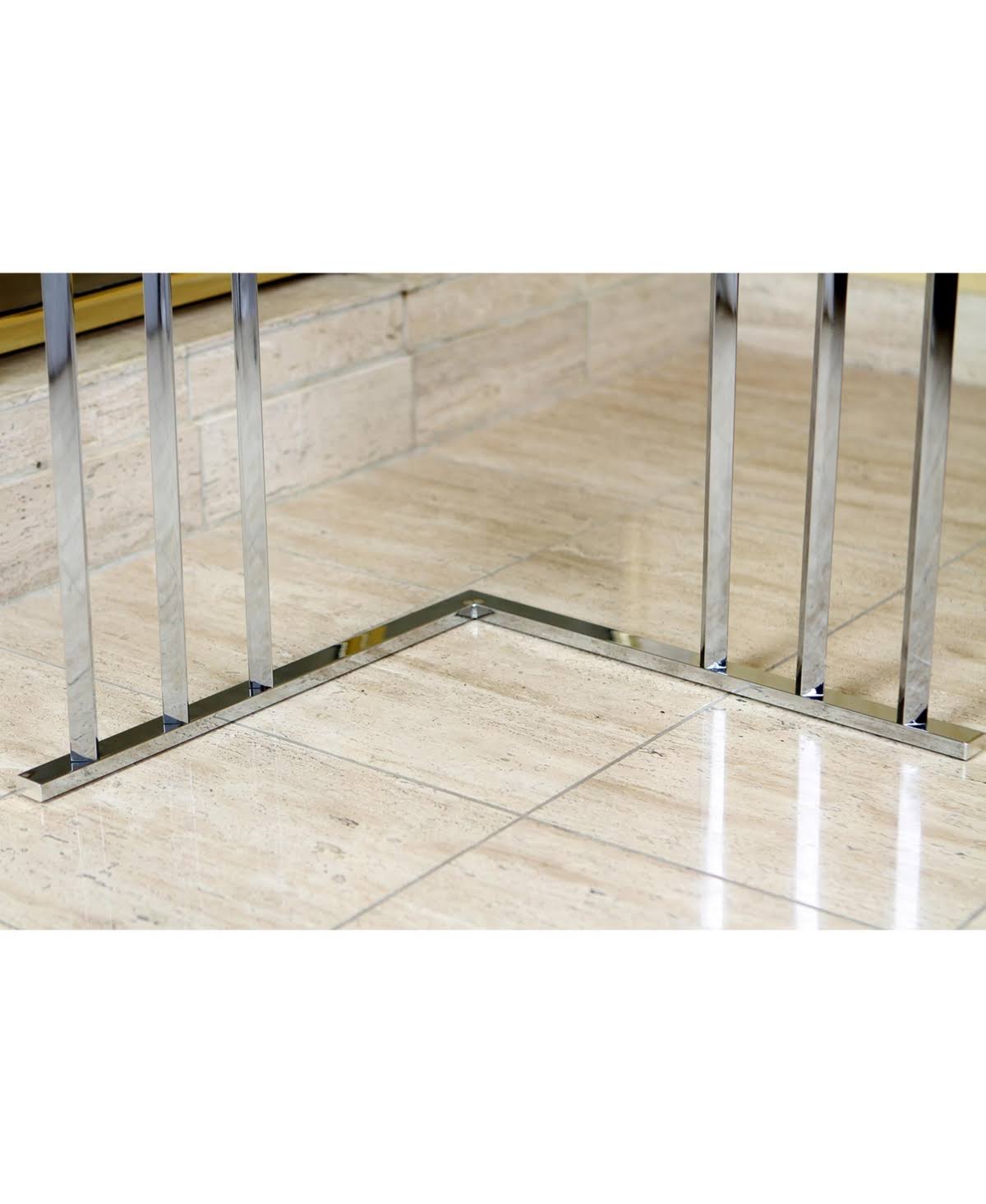 Polished Chrome 3-Tier Steel Corner Towel Rack G2076