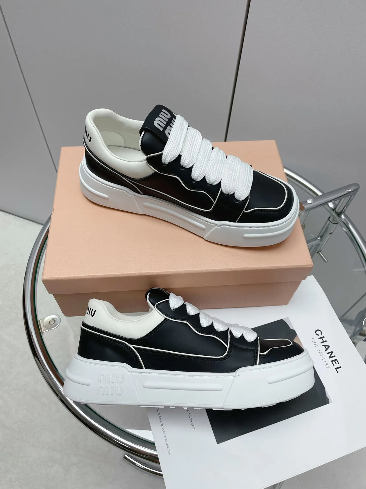 Women Shoes H969679